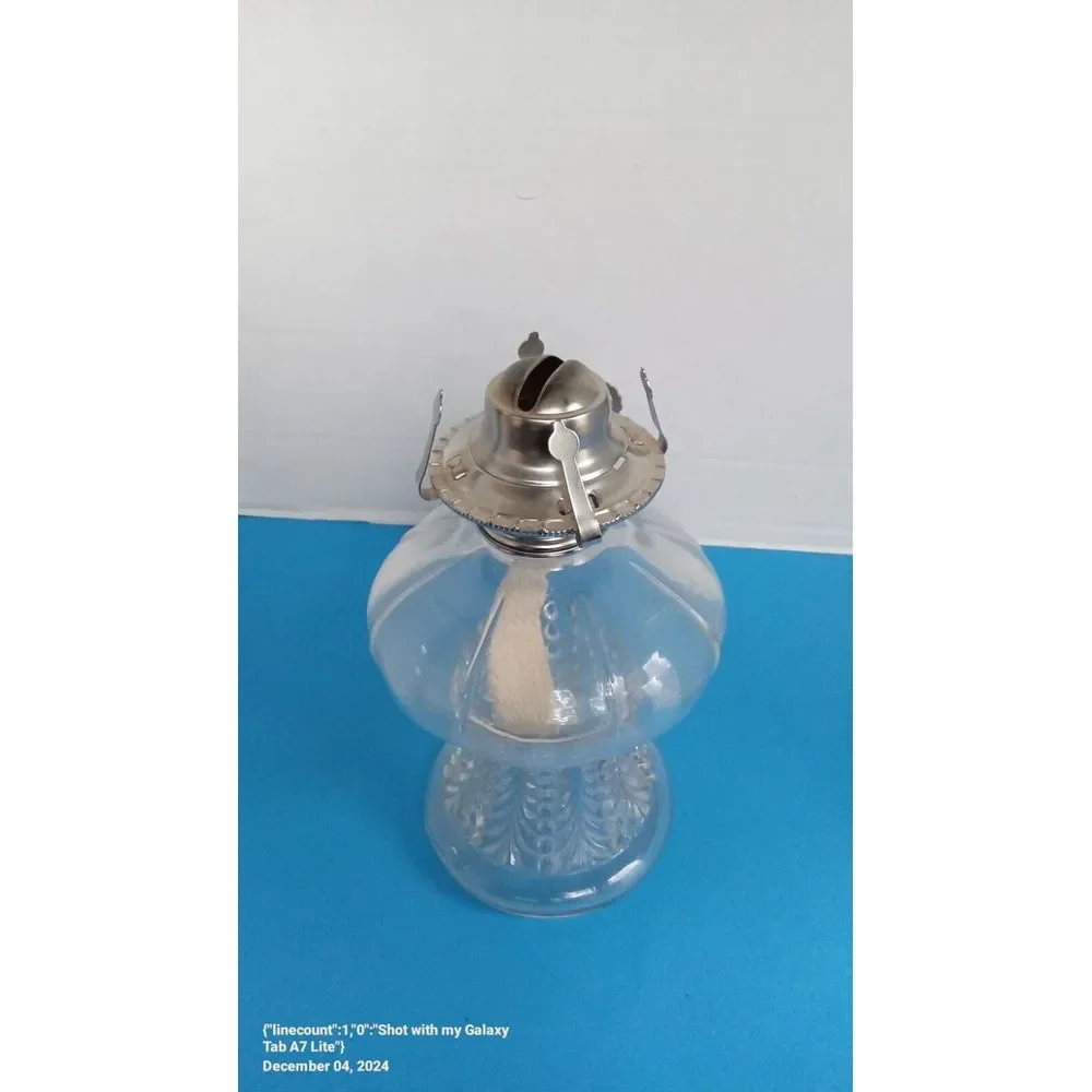 Vintage Clear Glass Oil Lamp with Feather‎ Pattern and Silver-Tone Hardware